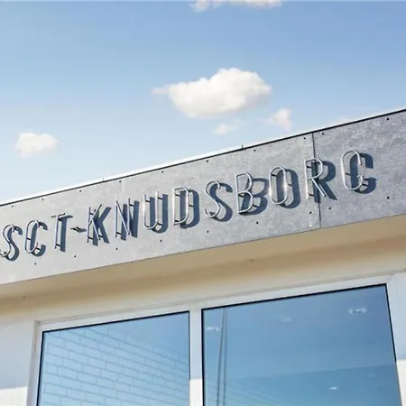 Sct Knudsborg 58-beds On The Вилла